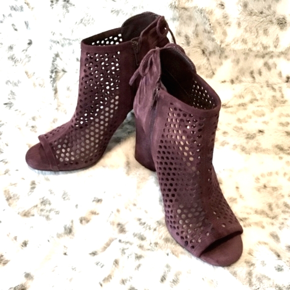 Gianni Bini Klaytinn Bootie - Picture 3 of 6